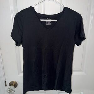 L.L. Bean Women's Short Sleeve V-Neck Tee - Black - NWOT size medium